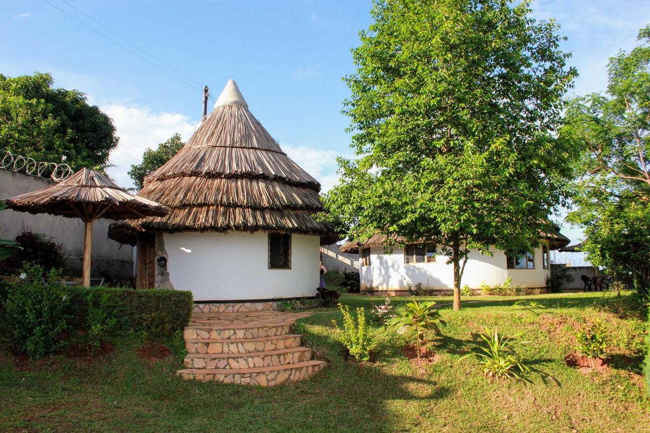 Banda Lodge Masaka Exterior foto